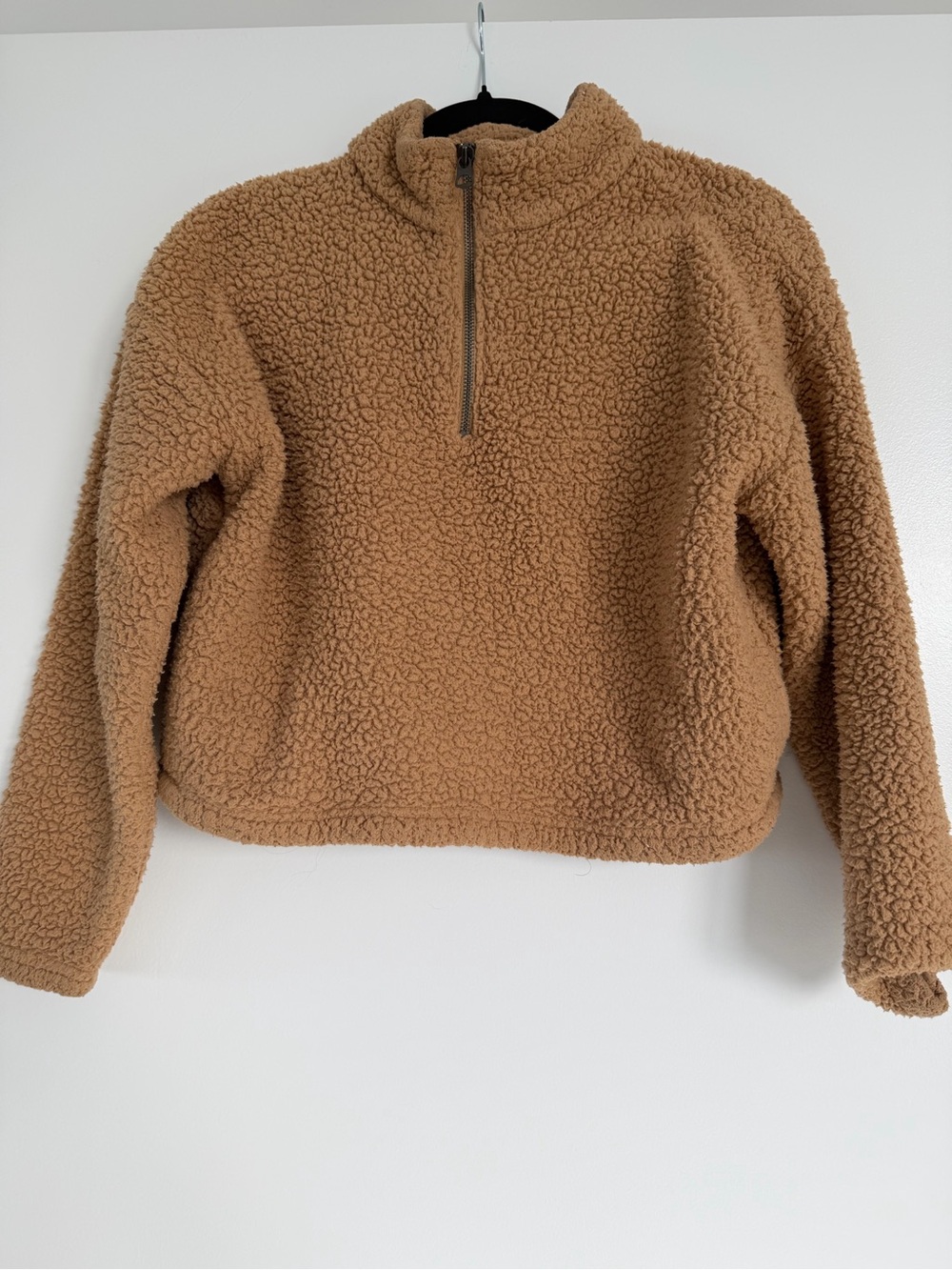 Women’s American Eagle Sherpa Pull-Over in Tan - Size XS